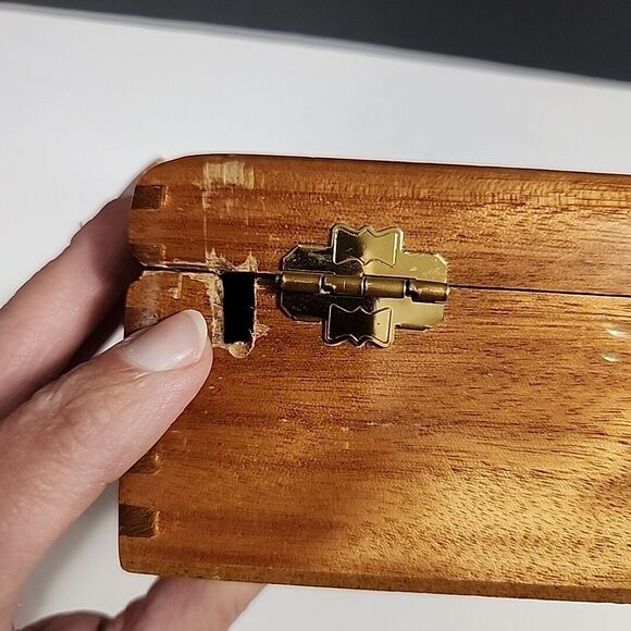 Arturo Fuente Corona Hand Made In Dominican Republic Box - Picture 10 of 16